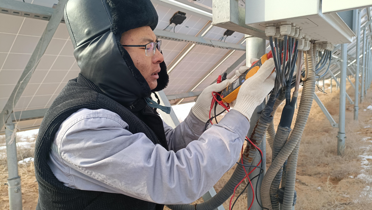 国电电力内蒙古新能源公司战极寒保安全生产